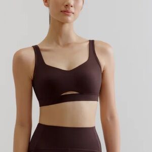 Neiwai Mousse Medium Support Sports Bra